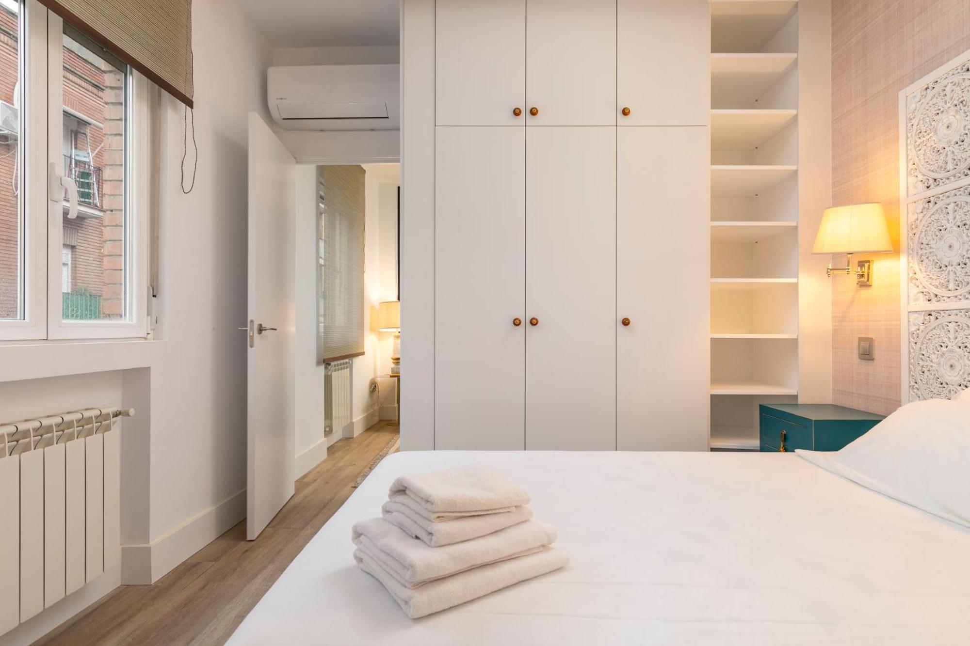 Plaza De Castilla Apartments Madrid Exterior foto
